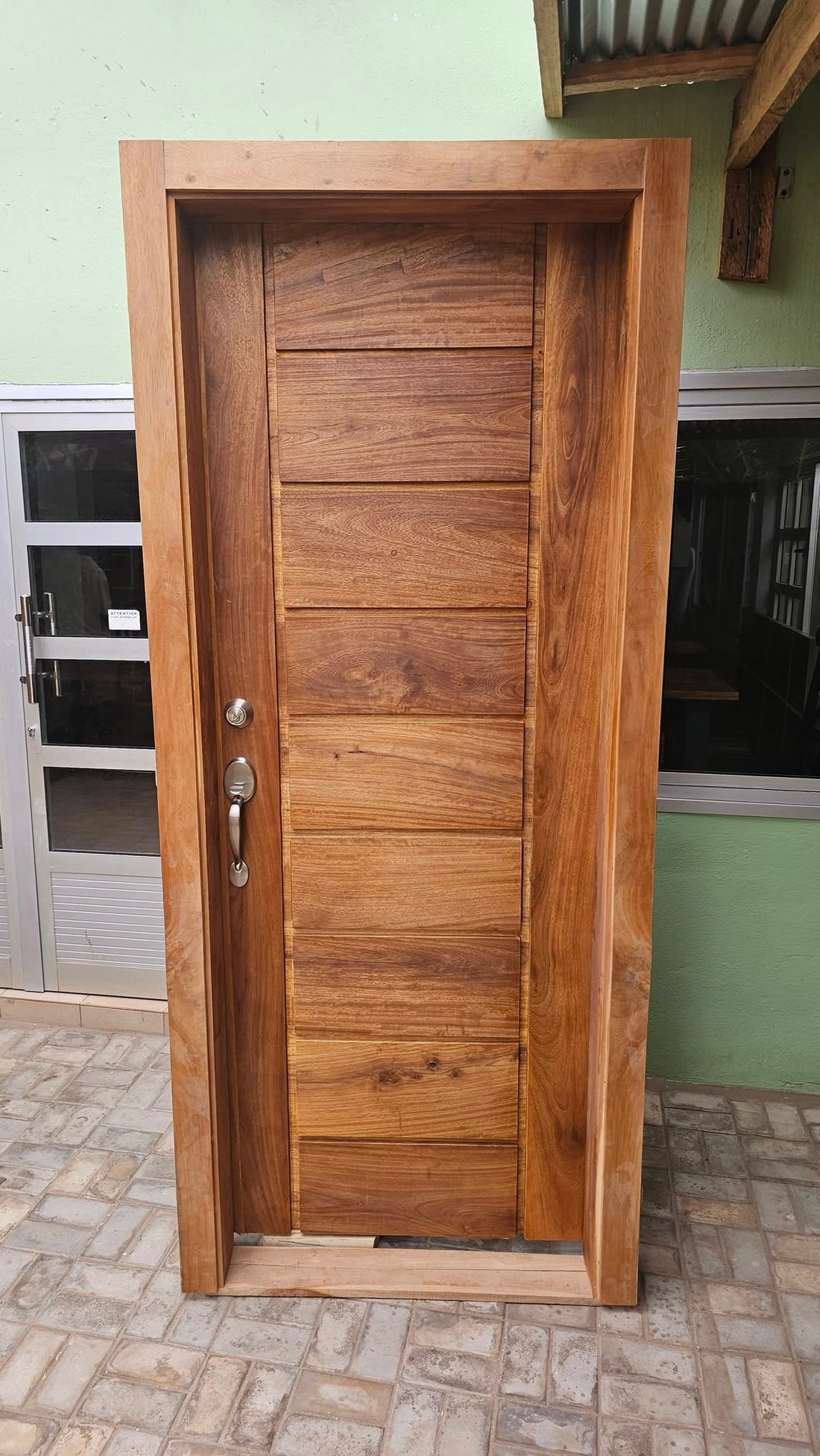 Les-Caractéristiques-de-l-Iroko-Expliquées Ateliers du bois vivant