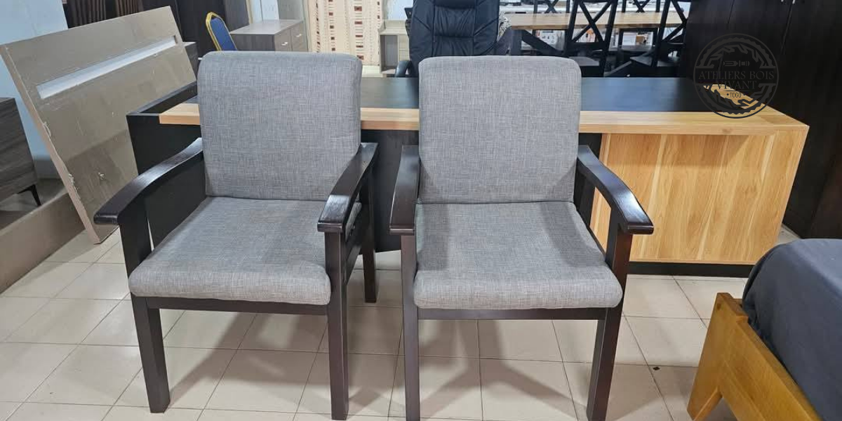 Chaises de Réception en Mélina Teinté – Élégantes, Robustes et Confortables | Ateliers du Bois Vivant Ateliers du bois vivant