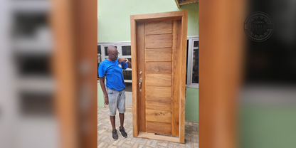 Porte extérieure en Iroko – Ateliers Bois Vivant Ateliers du bois vivant