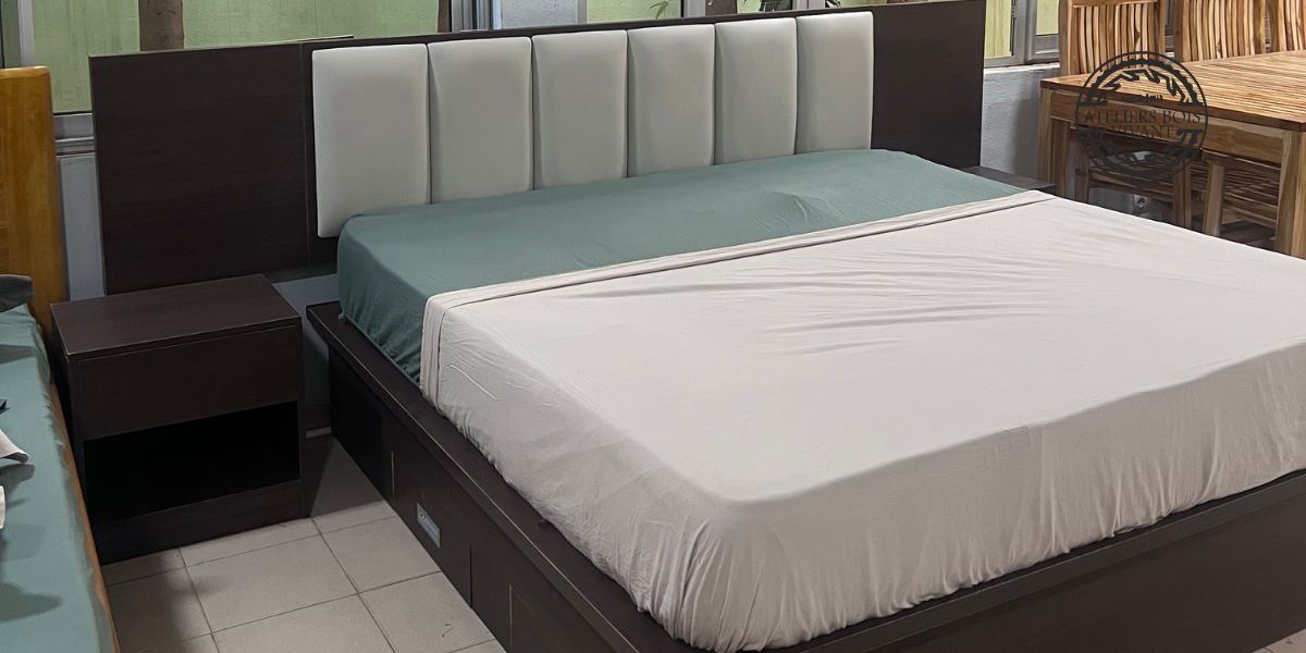 Lit de Luxe en Mélaminé – Tête de Lit Molletonnée | Ateliers Bois Vivant Ateliers du bois vivant