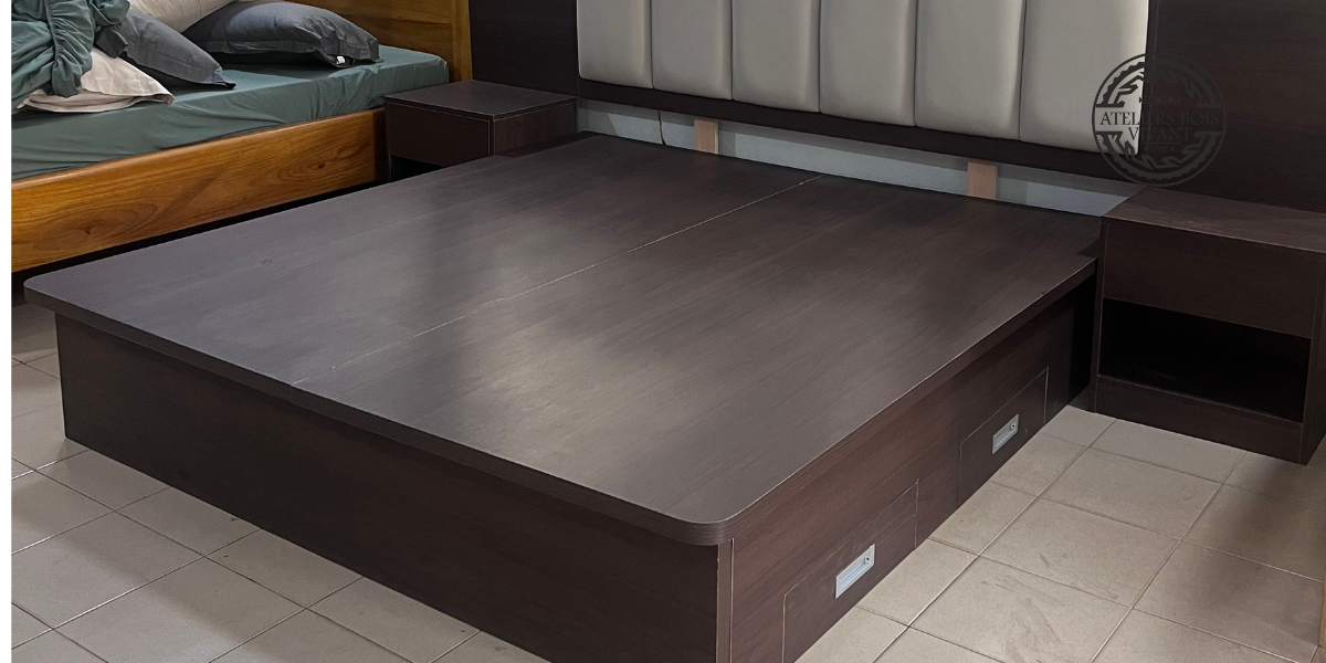 Lit de Luxe en Mélaminé – Tête de Lit Molletonnée | Ateliers Bois Vivant Ateliers du bois vivant